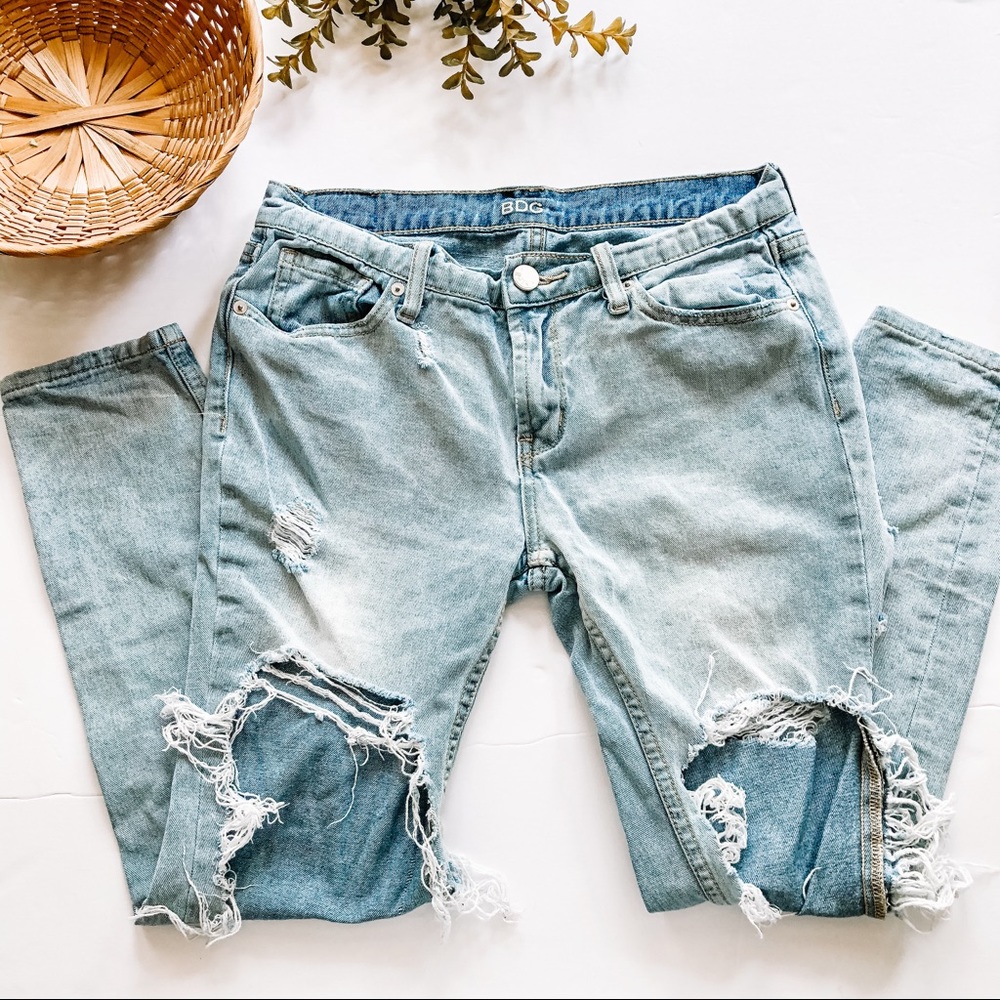 BDG | Slim Boyfriend Distressed Jeans